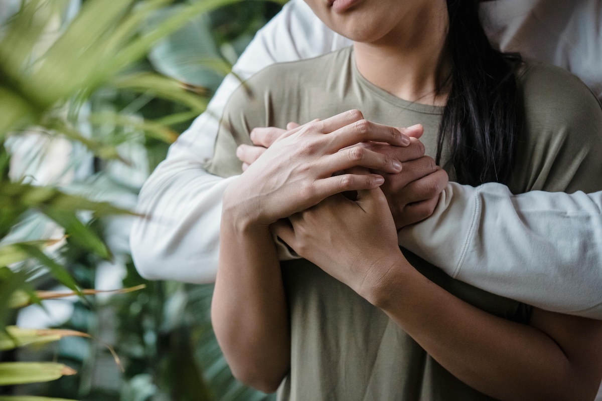 image of a couple holding hands because they are now in recovery from sex addiction