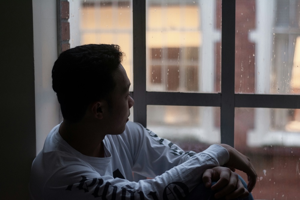 porn brain effects: man alone in quiet contemplation